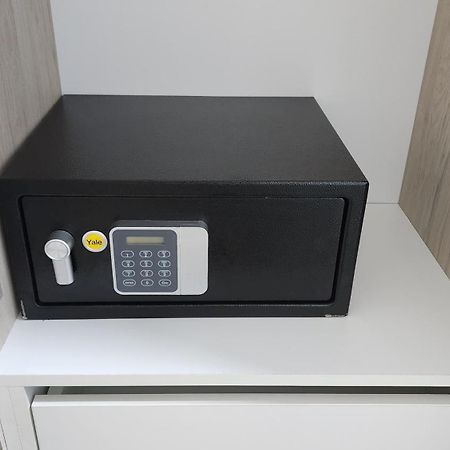 Central Chic Otopeni - Self Check-In, Netflix, Hbo Max Exterior photo